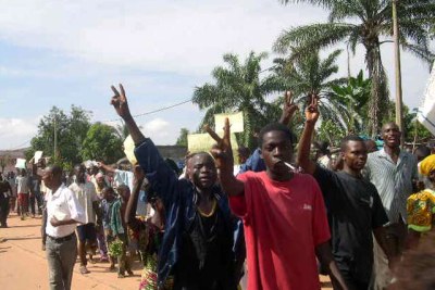 UDPS provincial leaders organise a peaceful demonstration in Mbuji Mayi to press for the reopening of voter registration centres in Kasai Oriental. Several thousand protestors participate. congo-kinshasa