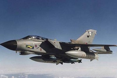 Des missiles lancés dans le ciel libyen appartenant à la force britannique.