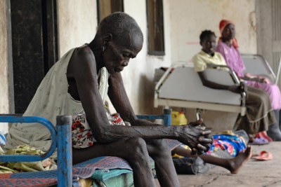 Victims of ethnic violence receiving treatment at a hospital in Akobo, Sudan (file photo).