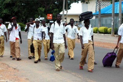 Students of Kaduna State Technical College going home due to the 24 hours curfew imposed on Kaduna on Wednesday.