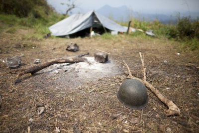 Un camp est installé par les Forces Armées de la République Démocratique du Congo (FARDC), l'armée nationale, le long de la route Goma-Rutshuru dans la province du Nord-Kivu en République démocratique du Congo.