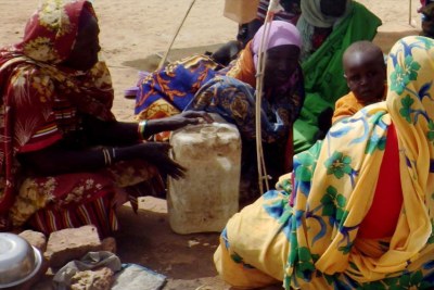 Des femmes et des enfants déplacés suite à une escalade du conflit dans la région du Jebel Marra, dans l’Etat du Nord Darfour, ont trouvé refuge à Tawilla.