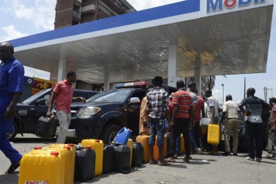 Oil price drop pushes Nigeria into recession which has resulted in a fuel scarcity (file photo).