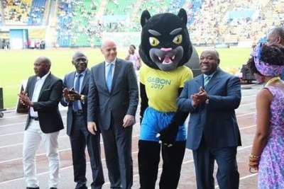Samba, la mascotte de la CAN 2017, présentée le vendredi 25 mars à Franceville par la Comité d'Organisation de la CAN 2017, en présence d'Ali Bongo, d'Issa Hayatou et de Gianni Infantino.