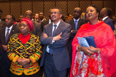 De la gauche vers la droite : Mme Nkosazana Dlamini-Zuma Président de la Commission de l'Union africaine,  Dr. Tedros Adhanom Ghebreyesu Ministre des affaires étrangères de l'Ethiopie et Amina Mohamed Jibril  Ministre des affaires Etrangères du Kenya