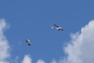 Le drone Zip, de Zipline International, permet la livraison aéroportée de médicaments et de poches de sang aux hôpitaux.