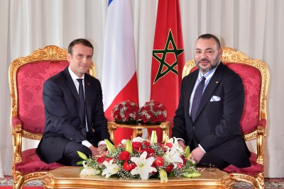 SM le Roi Mohammed VI s'entretient avec le Président de la République Française, SEM. Emmanuel Macron