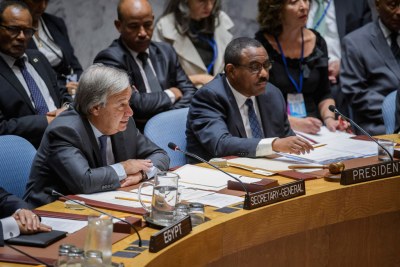 Le Secrétaire général de l’ONU, António Guterres (à gauche) devant le Conseil de sécurité. A sa droite, le Premier ministre d’Ethiopie, Hailmariam Dessalegn, dont le pays préside le Conseil de sécurité en septembre.