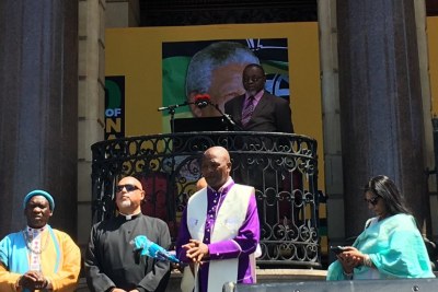 Le président national de l'ANC, Gwede Mantashe, ouvre les travaux lors de la célébration des 28 ans de Mandela au Cap.