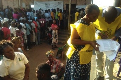 Renamo claims that extra ballot papers were given to Frelimo members during municipal elections.