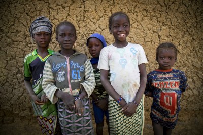 Des enfants dans une région reculée du Mali.