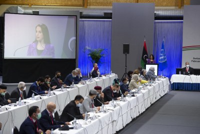 Réunion du Forum de dialogue politique libyen tenue dans un site non divulgué à l’extérieur de Genève, le 1er février 2021.