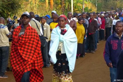 Kenyan voters queue to cast their votes (file photo).