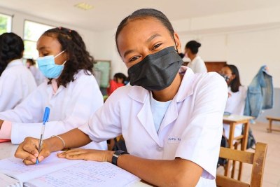 Midwifery students at Madagascar's Interregional Training Institute for Paramedics.