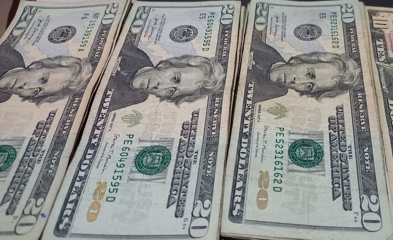 what is the currency of congo kinshasa