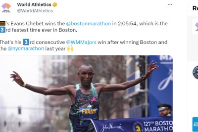 Evans Chebet wins the @bostonmarathon in 2:05:54, which is the third fastest time ever in Boston.

That's his third consecutive @WMMajors win after winning Boston and the @nycmarathon in 2022.