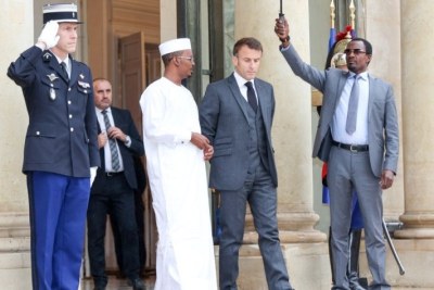 Le président tchadien de la transition Mahamat Idriss Déby a été reçu ce mercredi 18 octobre à l'Élysée par Emmanuel Macron.